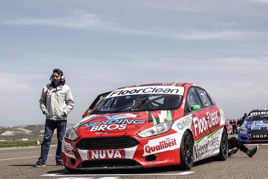 matiascohen78's tweet photo. Fue un fin de semana muy positivo, pudimos cortar la mala racha y mostrar con el potencial q contamos cada fecha  que x diferente motivo no se nos daba.
Tuvimos una excelente serie y final P9 , y nos motiva mucho para lo q será la próxima fecha en el Autodormo Gálvez de Bsas.👈🏼 https://t.co/TQHDvSyDRb