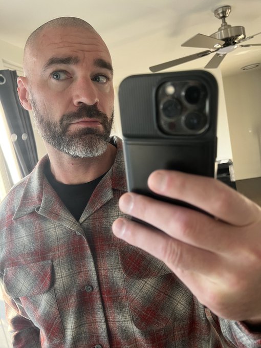 Beard or no beard that is the question. https://t.co/krIEzS9MlR