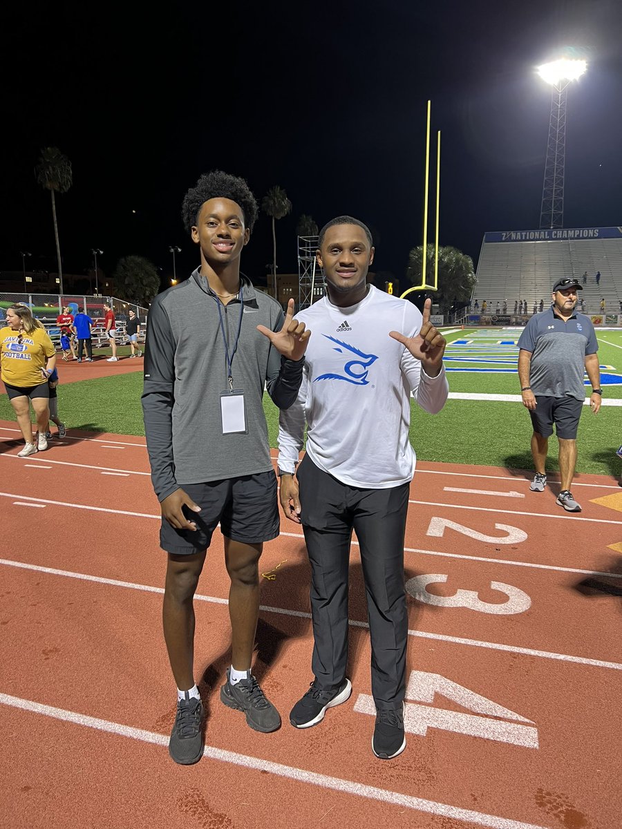 Walker7Stone's tweet photo. Had a great game day visit at Texas A&amp;M Kingsville!! @JavelinaFB @CoachPetty_  @Coach_EA31 @j_mal06 https://t.co/TptDvXagf1