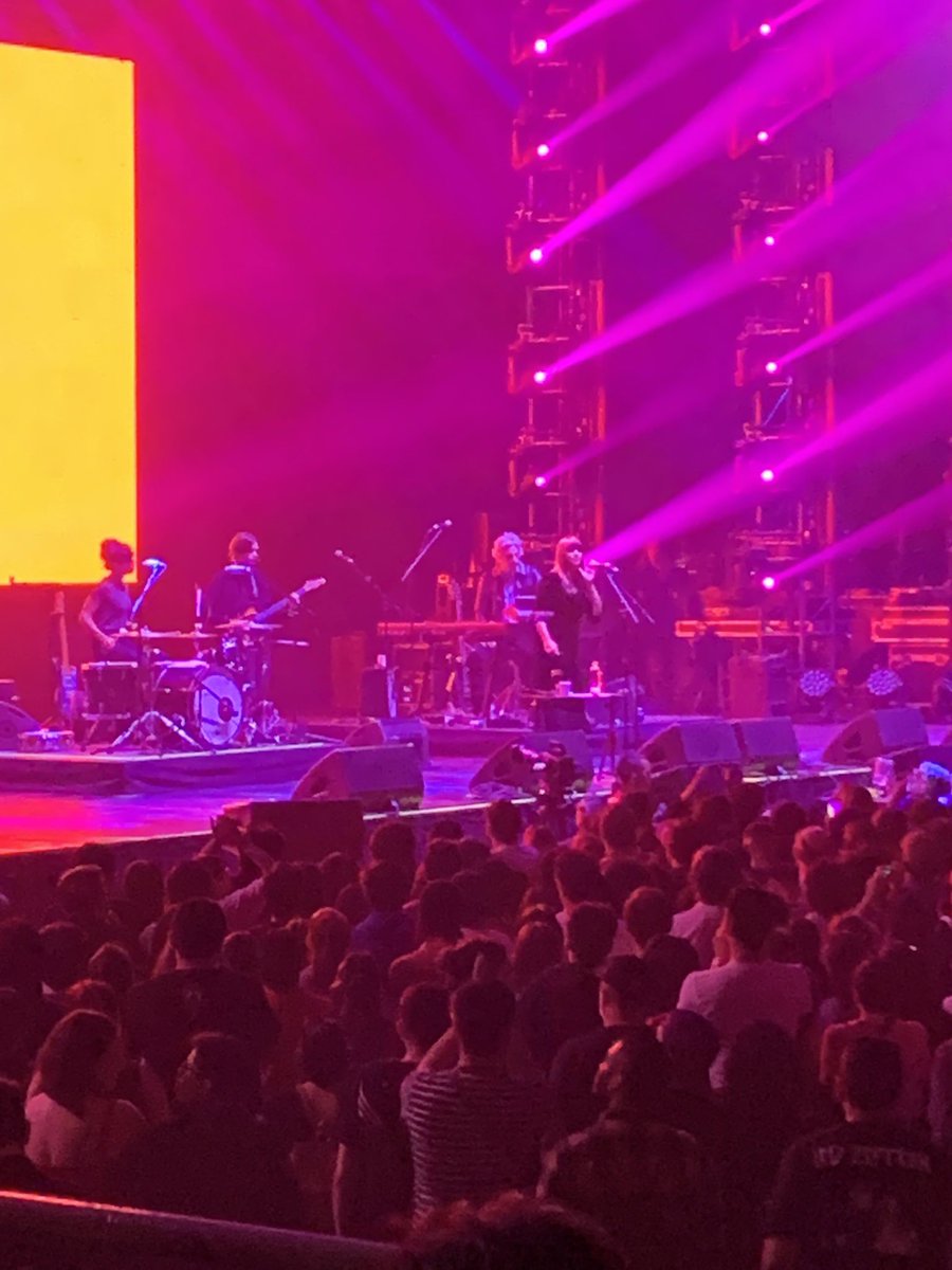 alfaxis's tweet photo. En el #ROADTOPRIMAVERASOUND @CATPOWER a la segunda se larga con Satisfaction de los Stones y la liga con Good Woman! https://t.co/wC84KkiZ8I