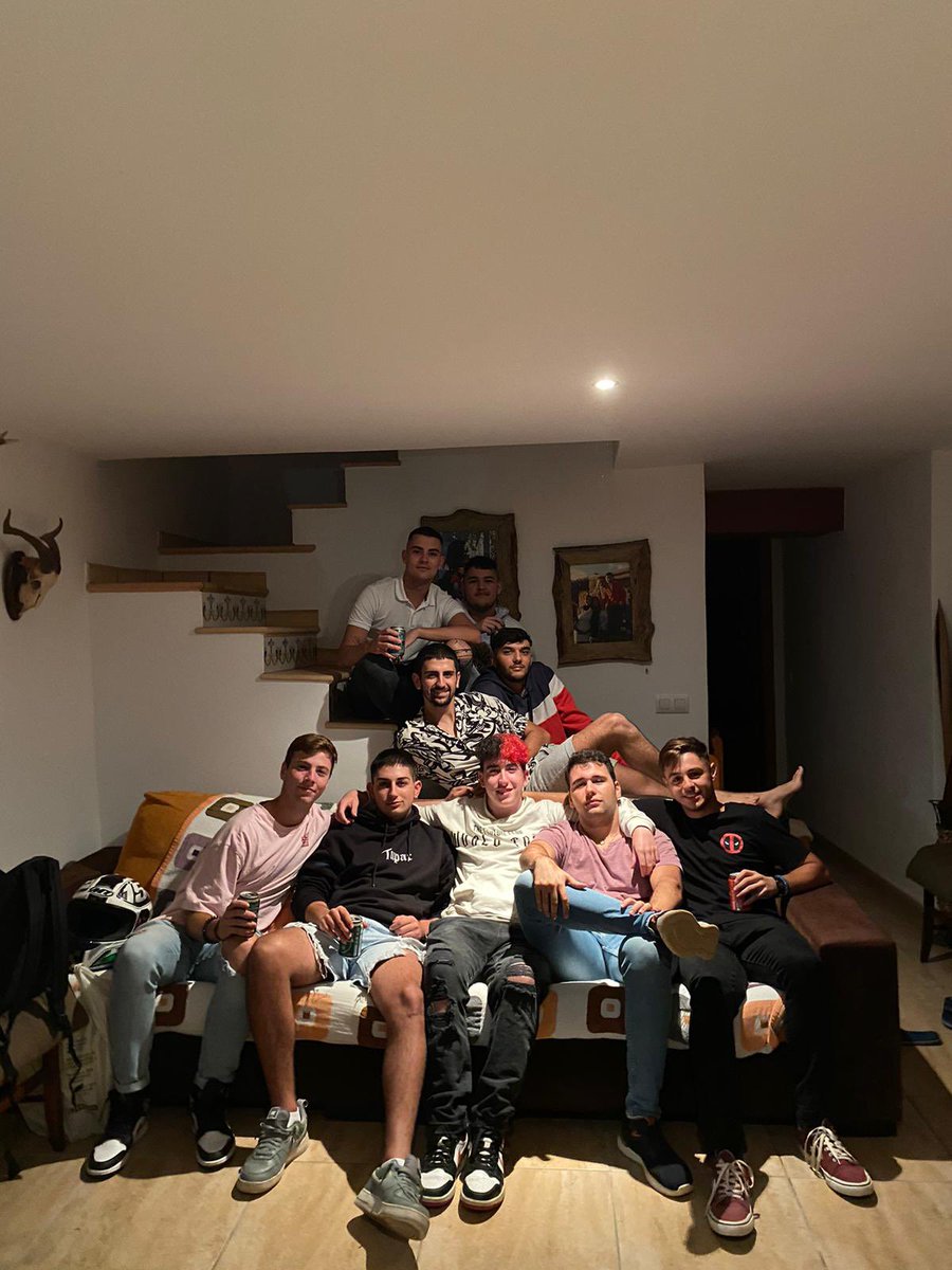 xiisco__'s tweet photo. Lo millor d’enguany es aquesta gent❤️‍🩹 https://t.co/gEQM1c1agB