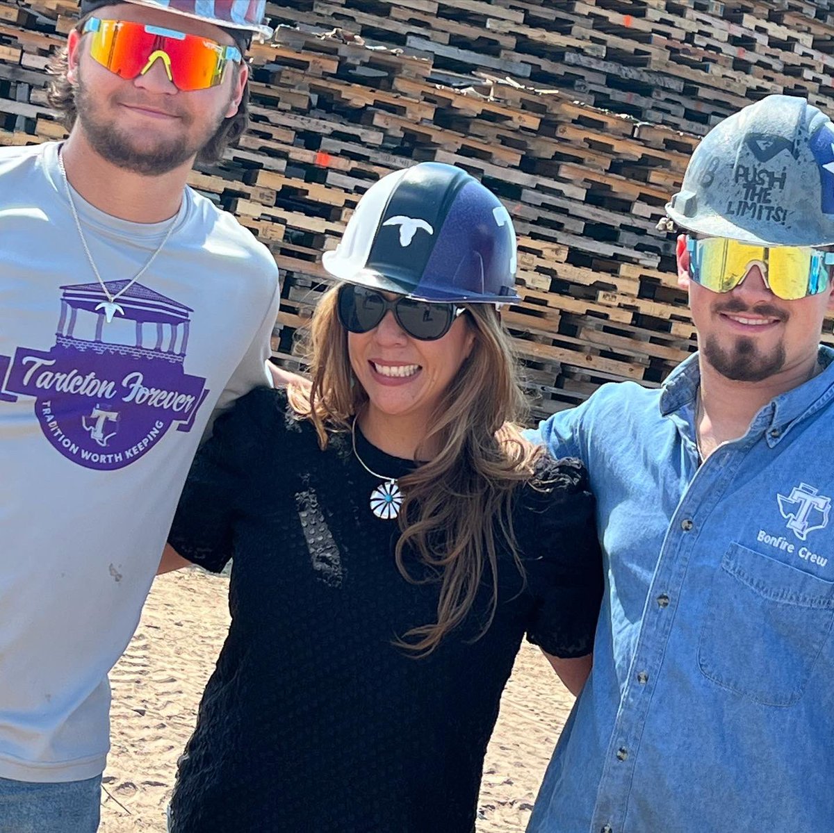 LathesTowns's tweet photo. #HappyNationalBossesDay to ones that take on the challenge of mentoring, leading, and encouraging me! #MommaT #TownsBlessed #TarletonStrong https://t.co/BT8hi2KP8M