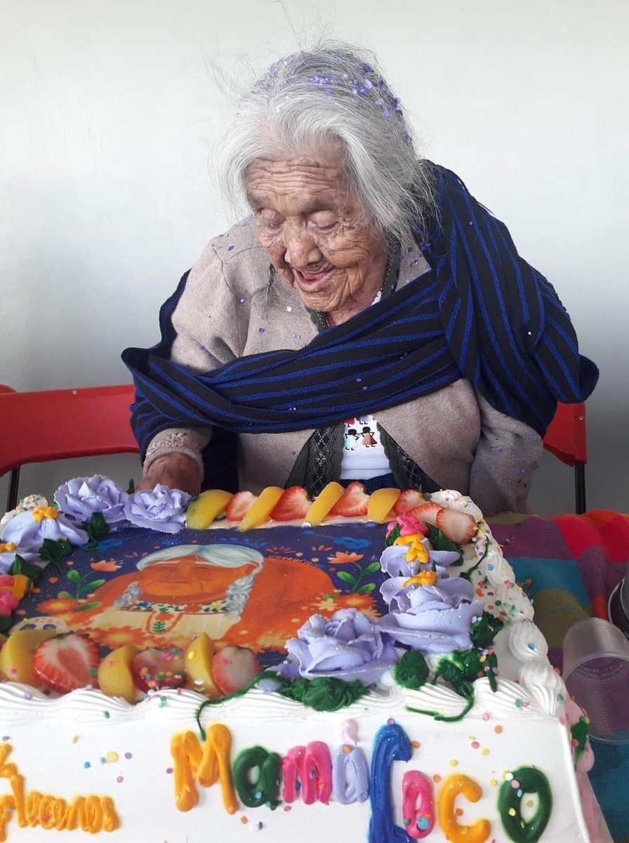 María Salud Ramírez Caballero, mejor conocida como "Mamá Coco", falleció a sus 109 años en su natal pueblo purépecha, Santa Fe de la Laguna. 

Fue inspiración para la creación del personaje de la película de Disney y Pixar "Coco". 

Doña María nació un 16 de septiembre de 1913