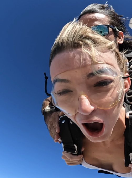 Went skydiving today 😍🪂 https://t.co/YE0HhMjn9M<a href="/tag/mvsales"class="tags"><span>#mvsales</span></a><a href="/tag/mvtrans"class="tags"><span>#mvtrans</span></a>