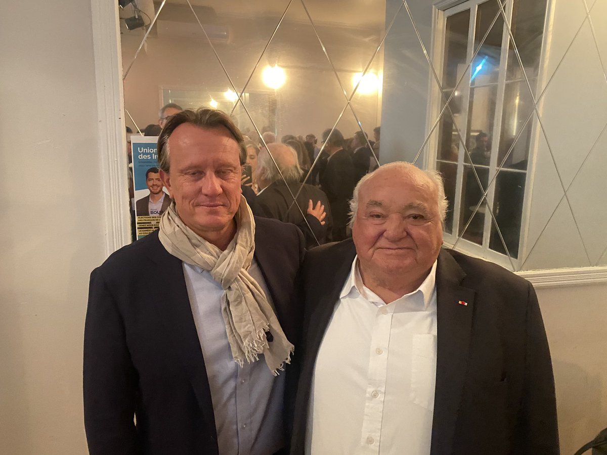 fhoussais's tweet photo. Toujours un plaisir d’échanger avec nos sénateurs Evelyne Renaud-Garabedian et Jean-pierre Bansard #asfe #expat #expatrier https://t.co/uU599kIaaW