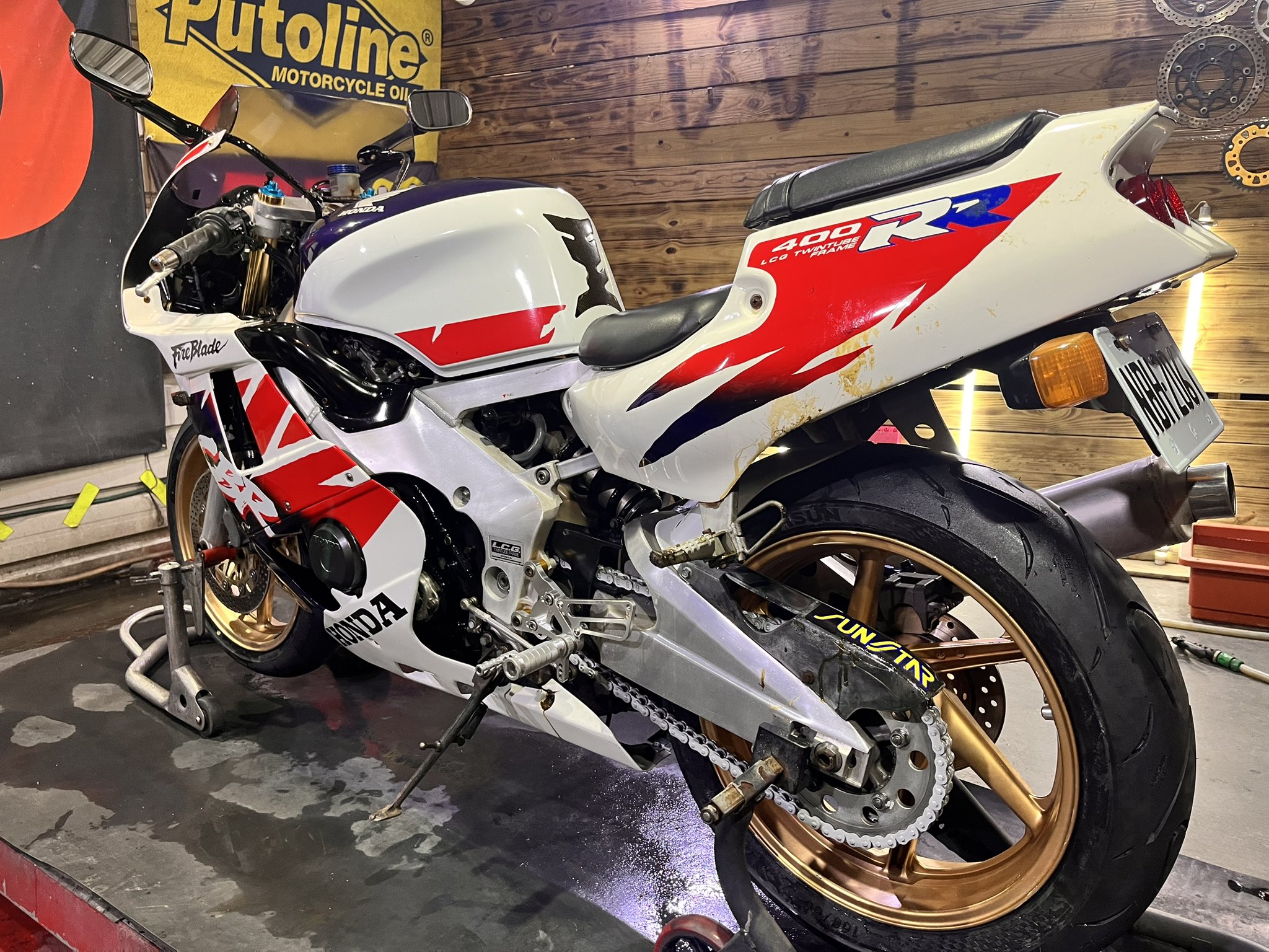 ホンダ 多分 Cbr400rr 機種番号 値下げしました Ky2