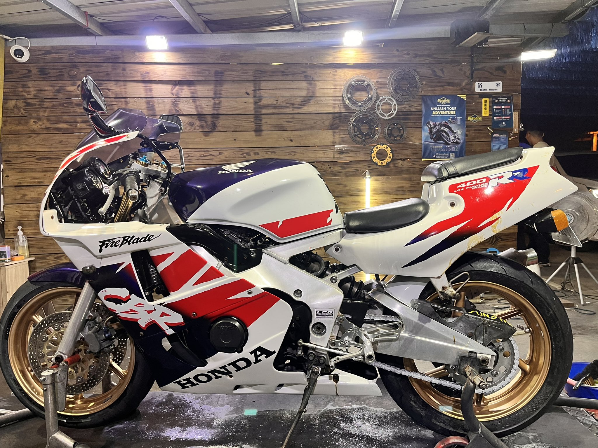 ホンダ 多分 Cbr400rr 機種番号 値下げしました Ky2