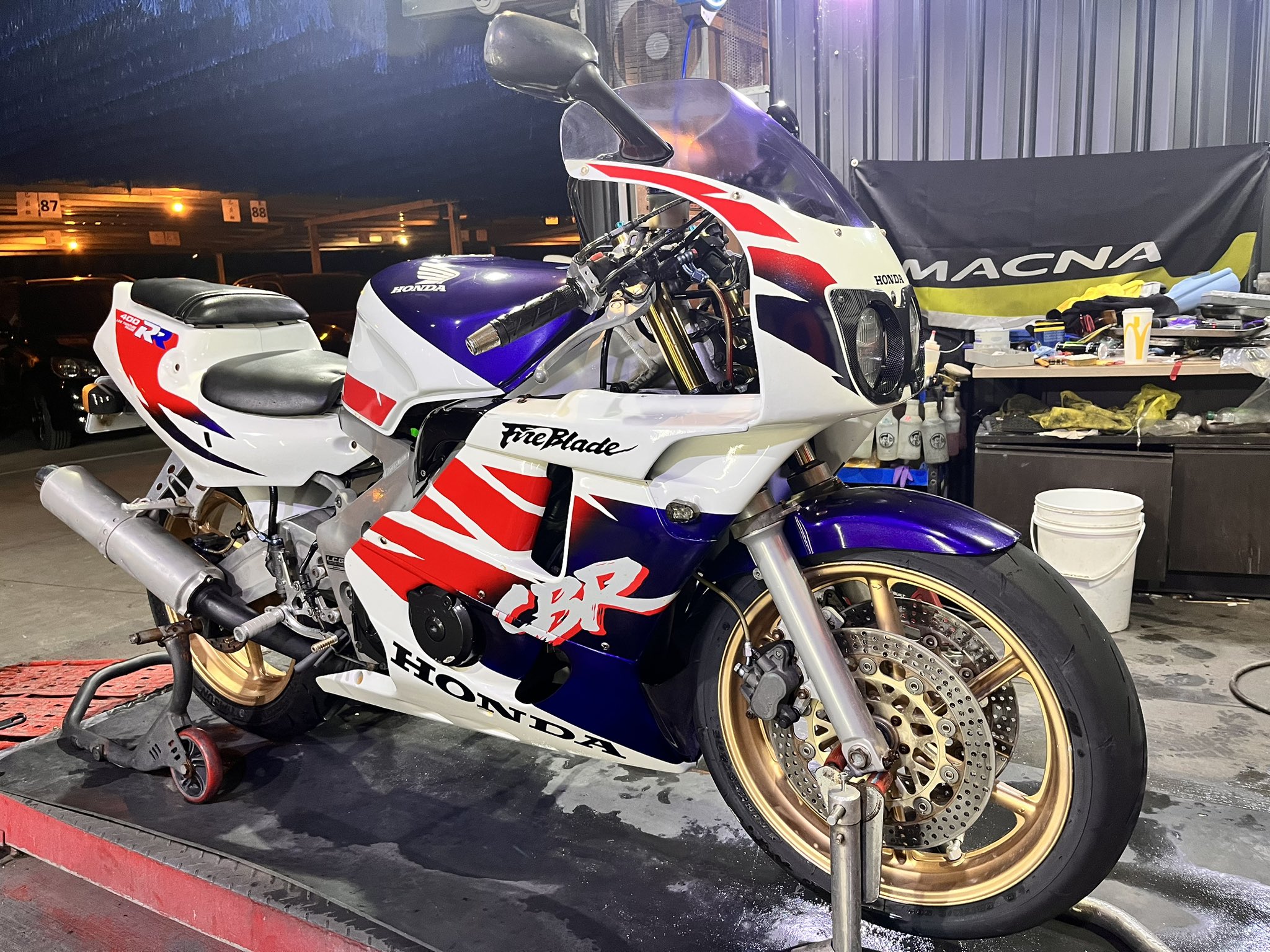 ホンダ 多分 Cbr400rr 機種番号 値下げしました Ky2