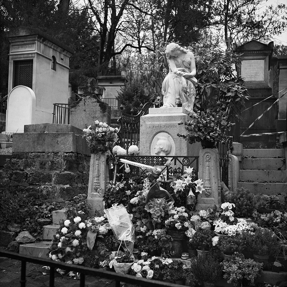 sunkim_art's tweet photo. GM!!!☀️
Paris, 2007
On a day like today, Polish composer Frédéric François Chopin died in Paris in 1849
#sunkim #photography #blackandwhite #film #street #travel #art #fineart #nft #superikontaiv #tessar #6X6 #opensea #spatial #Paris #France #Chopin https://t.co/Qd9fSbQhHL