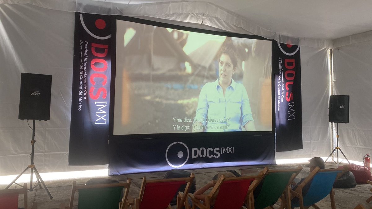 CICR_DRMX's tweet image. 🎥 En unos minutos inicia la proyección del documental “Los negociadores”.

Te esperamos en el Parque México 🙌

@DocsMX 

#17DocsMX #VolvernosHistorias