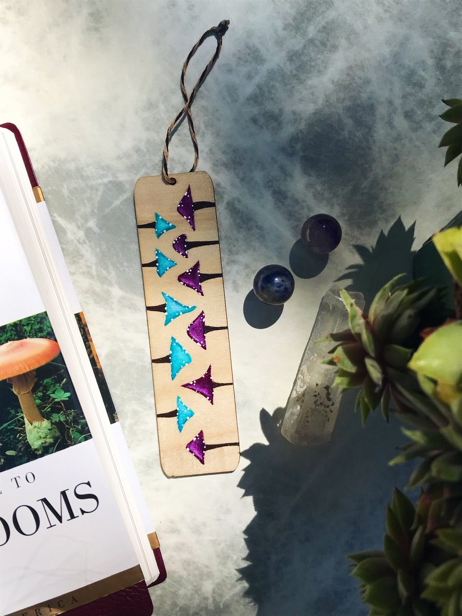 trishtheartist's tweet photo. happy sunday to my mushroom lovers! bookmarks are available to keep you company during your reading sessions 📚 https://t.co/qNE5tVTLmW