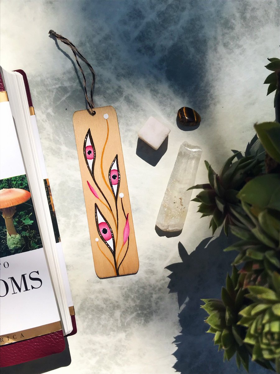 trishtheartist's tweet photo. happy sunday to my mushroom lovers! bookmarks are available to keep you company during your reading sessions 📚 https://t.co/qNE5tVTLmW