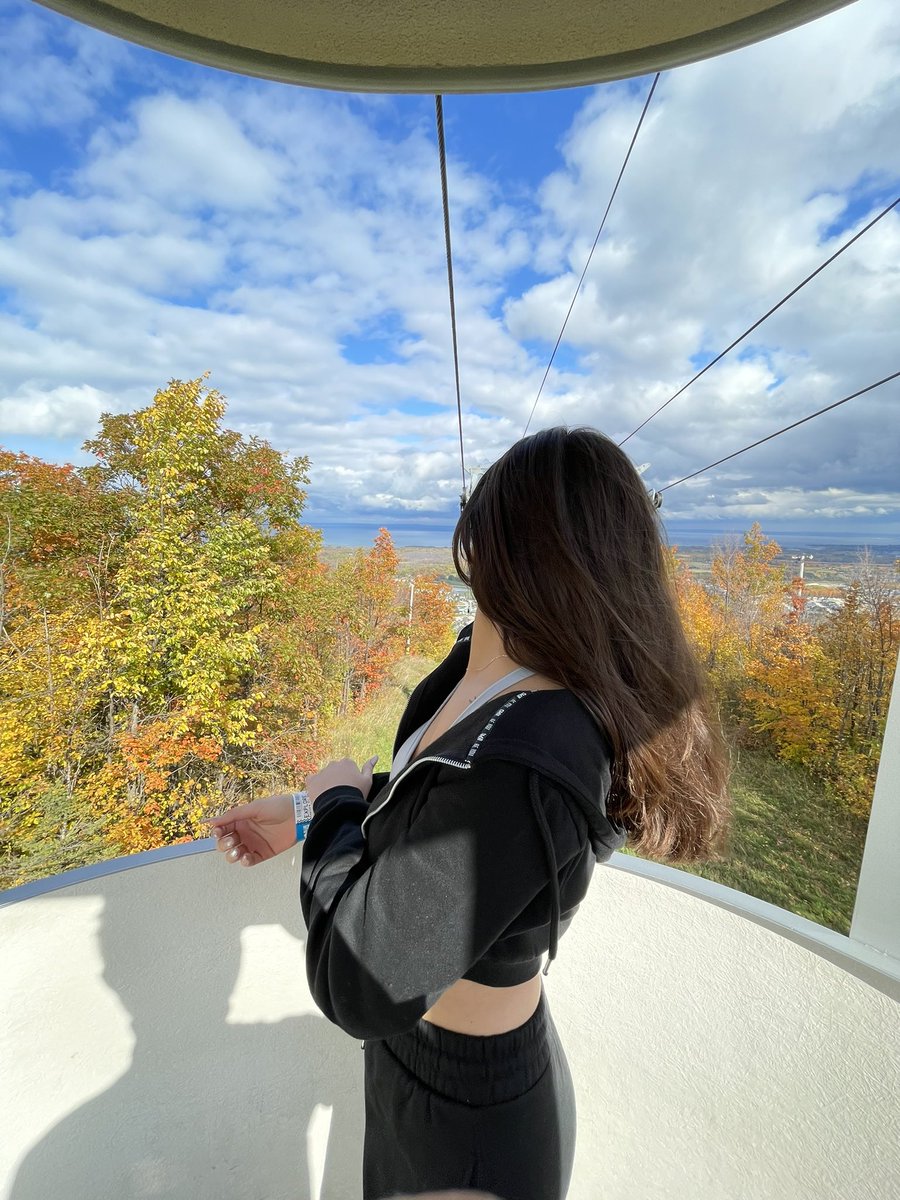 wtfhelii's tweet photo. Prettyy Dayy Todayy!🍁🍂🧿 https://t.co/MkvYoRaAey