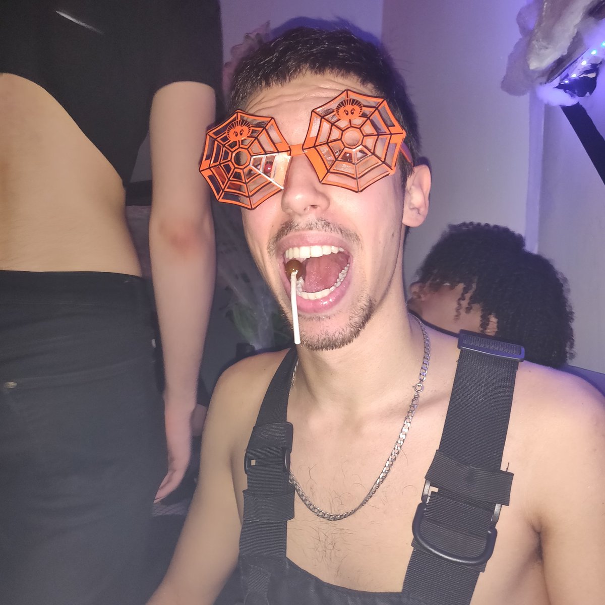 Tecanaboneca's tweet photo. Depois de uma ganda drena tinha que mudar a foto de perfil https://t.co/UMshlBvVmi