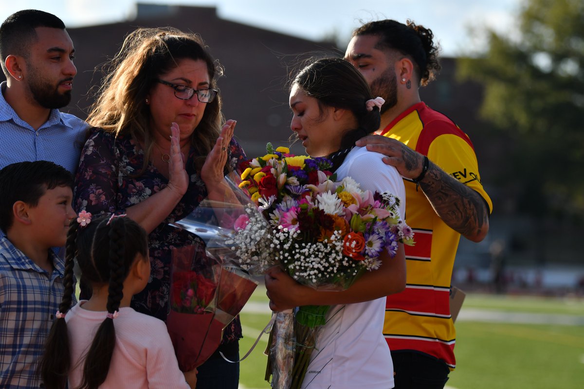 cunebulldogs's tweet photo. ⚽ | @CUNEWSoccer spent the weekend celebrating its senior class. Additional photos from the pregame ceremony can be found on the team's Facebook page.

MORE PHOTOS: https://t.co/EujGpJo34H https://t.co/cMtaClOQu2