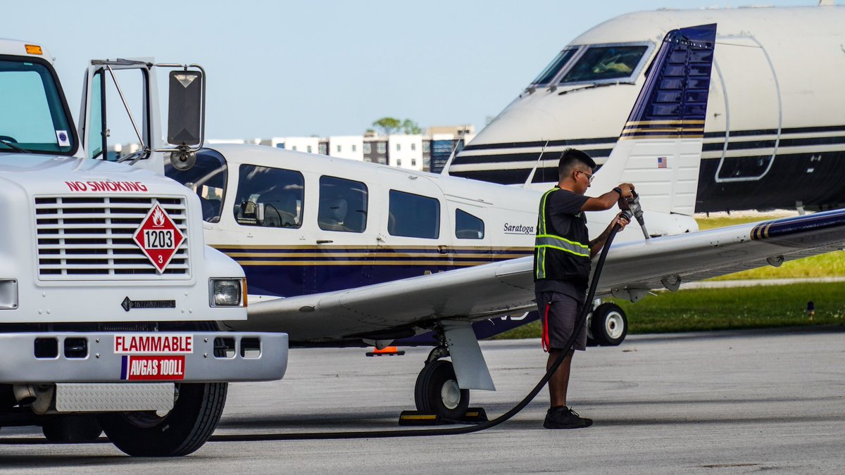 YelvingtonJet's tweet photo. Steady #ramplife #sunday.
#yelvingtonjetaviation #Jet #Planes #learjet60 #citationlatitude #planespotting #planespotters
#phenom300 #CustomerService #Aviation #kdab #avgeek #avgeeks #FBO #FiveStarService #fixedbaseoperator #privateairterminal #corporatejet #jetlife https://t.co/vC121PooS6
