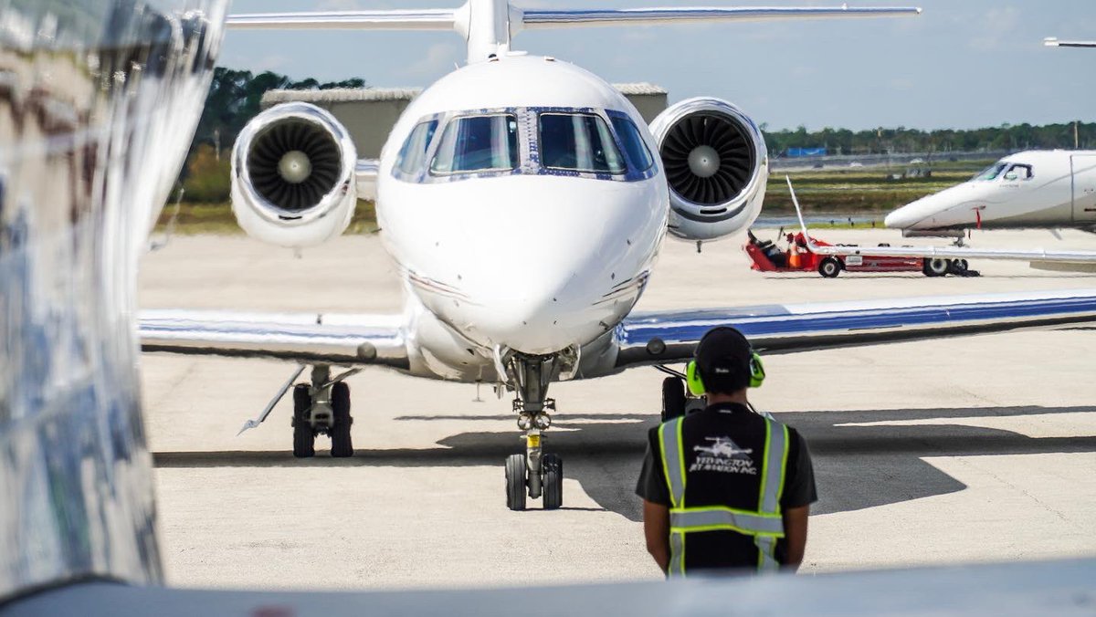 YelvingtonJet's tweet photo. Steady #ramplife #sunday.
#yelvingtonjetaviation #Jet #Planes #learjet60 #citationlatitude #planespotting #planespotters
#phenom300 #CustomerService #Aviation #kdab #avgeek #avgeeks #FBO #FiveStarService #fixedbaseoperator #privateairterminal #corporatejet #jetlife https://t.co/vC121PooS6