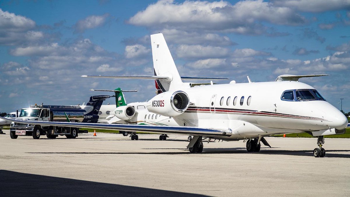 YelvingtonJet's tweet photo. Steady #ramplife #sunday.
#yelvingtonjetaviation #Jet #Planes #learjet60 #citationlatitude #planespotting #planespotters
#phenom300 #CustomerService #Aviation #kdab #avgeek #avgeeks #FBO #FiveStarService #fixedbaseoperator #privateairterminal #corporatejet #jetlife https://t.co/vC121PooS6