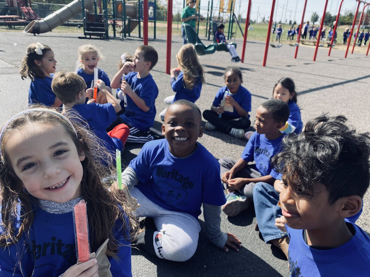 MrsU_1stGrade's tweet photo. A big shout out to @pto_heritage for a fabulous #HECSwalkathon and Spirit Week! #TeamU had a blast! A special thank you to all our adult helpers. So happy to spend the afternoon with you! @HeritageECS #HECSmagic https://t.co/7wiUNwNnY3