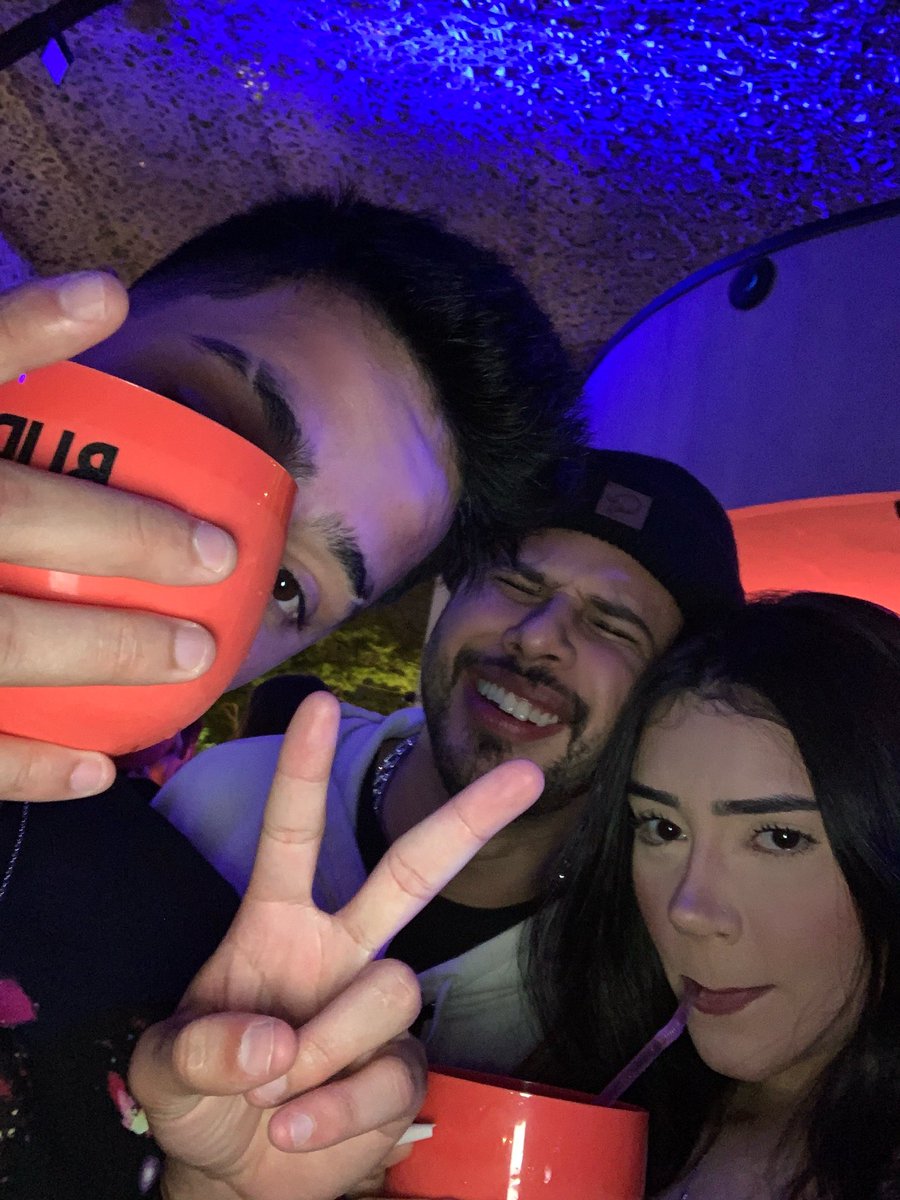 aleftorrez's tweet photo. 😜✌🏻 https://t.co/vk5VybpEbo
