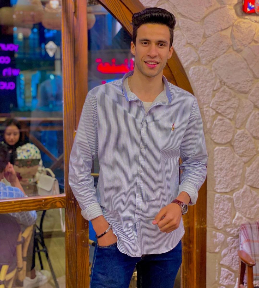 Hiisham1911's tweet photo. يارب أنزل شفائك لمن مسّه الضرر ، وأجبر من انهكه الوجع، اللهُم يَا شافي يَا مُعافي اشفي صلاح ، يارب وإن ضعُفت الأجساد فأنتَ القوي وإن قلَّ الدواء فمنك الشفاء اللهُم اشفي كل من يتألم شِفاء لا يغادر سقمًا 🙏🏻 https://t.co/XvRAkO85uR