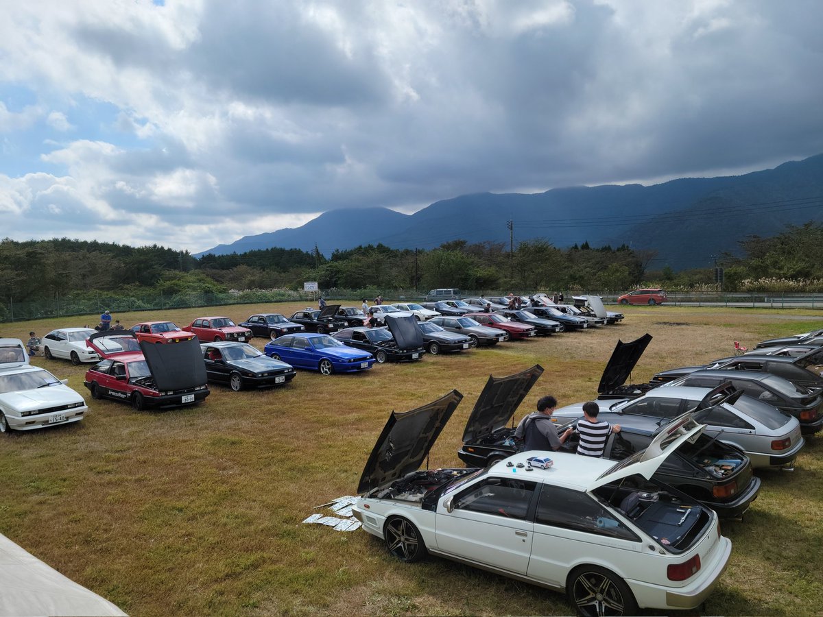 saikoro_turbo's tweet photo. ピアッツァミーティングに参加された皆様、お疲れ様でした

今年はPFジェミニの方々も参加されて賑やかでしたネ

前泊組が全員無事に帰れたのか少し心配ですがwワタシは帰宅途中にクルマを停めて仮眠したら３時間以上爆睡してしまいましたw

来年も宜しくお願い致しマス https://t.co/pt8JtsHAd1