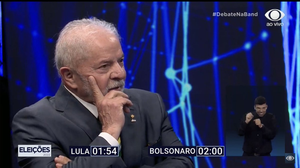 brisabracchi13's tweet photo. “Você acredita mesmo nisso, Bolsonaro?” Lulinha macetando. https://t.co/UqtUqpJA0F