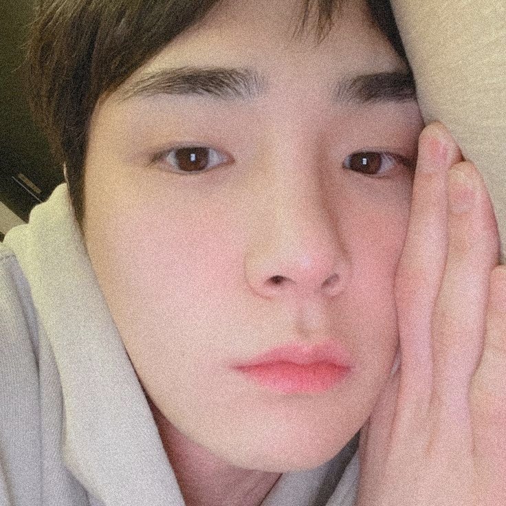 k1mkey_'s tweet photo. — 샤이니 🪷
     luv little freaks.
     31y | bttm | gay
     dancer | friendly https://t.co/ZhTRHVPDOX