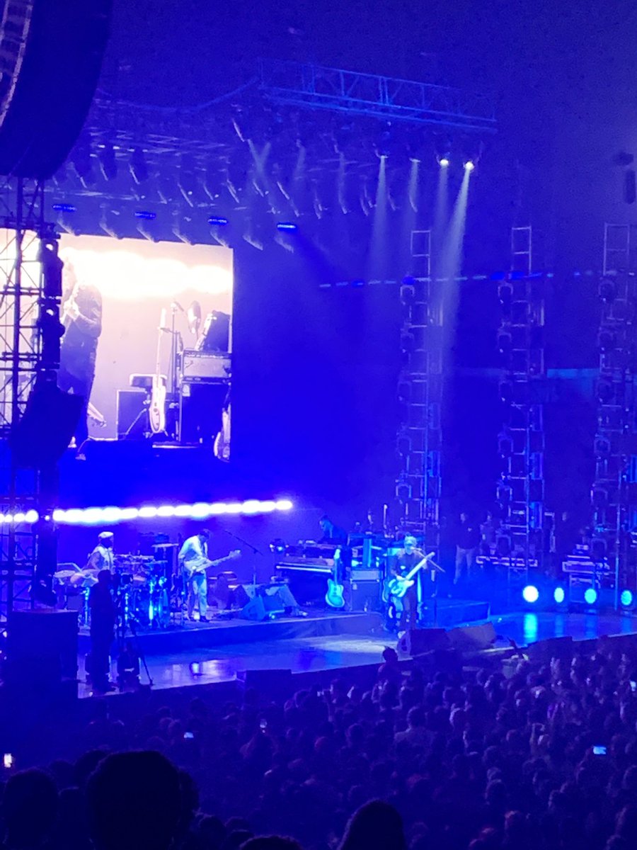 alfaxis's tweet photo. Jack está pasando en #ROADTOPRIMAVERASOUND
Taking Me Back y Fear of The Dawn para empezar a calentarsssss. #JackWhite 🇨🇱 https://t.co/eHFAAkIID8