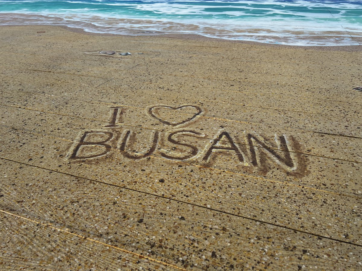 Our time in Busan has come to an end, but I can’t be sad after having such an amazing time in such a beautiful and welcoming city. Thank you for having us and I wish you all the best with the #BusanExpo2030 bid!! 💜

#YetToComeinBUSAN 
#YetToComeTHECITYinBUSAN 
#BTS  #방탄소년단