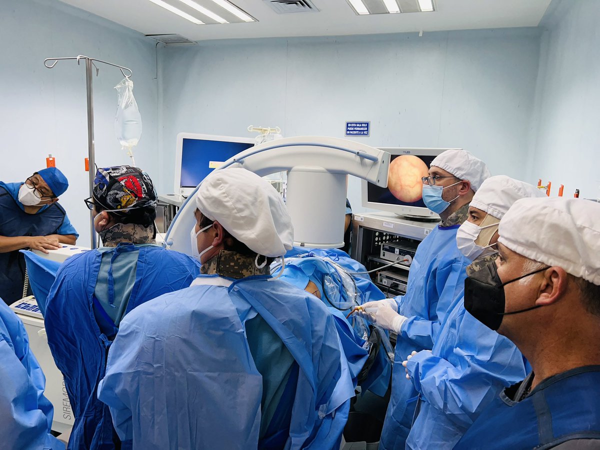 MarioSolis01's tweet photo. Curso internacional Cook Vista realizado en el Hospital Central Militar de Mexico. Muchas gracias al Dr. José Gadu Campos y a su maravilloso equipo por la ayuda y soporte para la realización del mismo. También un gran reconocimiento al Dr. Daniel Pérez Fentes de España. #cookuro https://t.co/wnaVyxKJwU