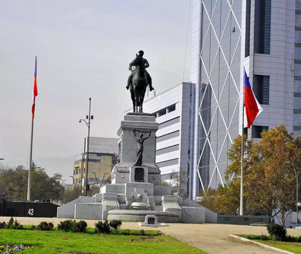 ElChilenista's tweet photo. ◽️#CADEM Chilenos señalan que antes del 18 de Octubre de 2019 estábamos mejor en 11 de 12 materias consultadas, casi fueron las 12. #PlazaItalia #18O  #MerluzoMamarracho #OVNI #BoricMiente https://t.co/YZK3lYNPzC