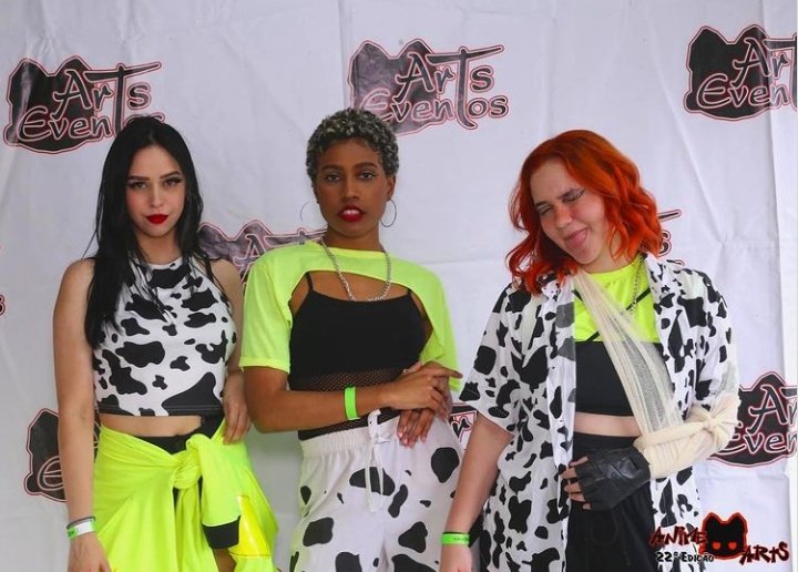 Acessoeve's tweet photo. INFO | O EVE realizou hoje  no @Animearts em Sorocaba, a primeira performance de Antidoto. 

#eve #evebpop #eveantidoto #faky https://t.co/c0MkPTRWxq