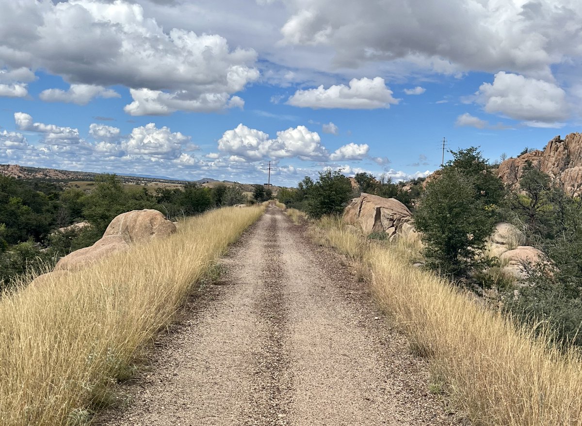 NearAndFarAZ's tweet photo. A couple of #FallScenes on the #PeavineTrail βοΈπβοΈ
#PrescottAZ #GraniteDells #ArizonaHiking #RailstoTrails https://t.co/vjj6Uiep6d