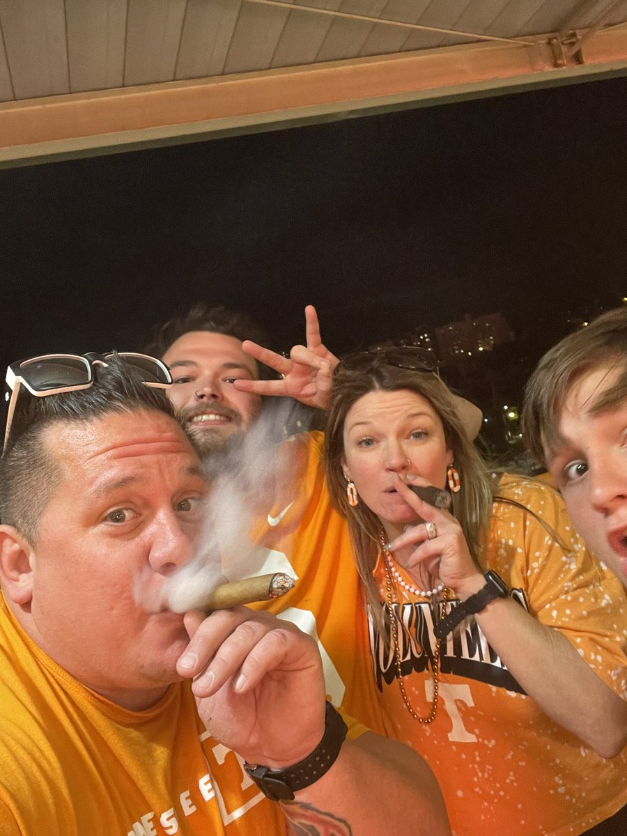 AllVolGomez's tweet photo. #gbo #VolsByFiddy #VolsBeatBama #volunteers #Tennessee https://t.co/xp2lhF6ME1