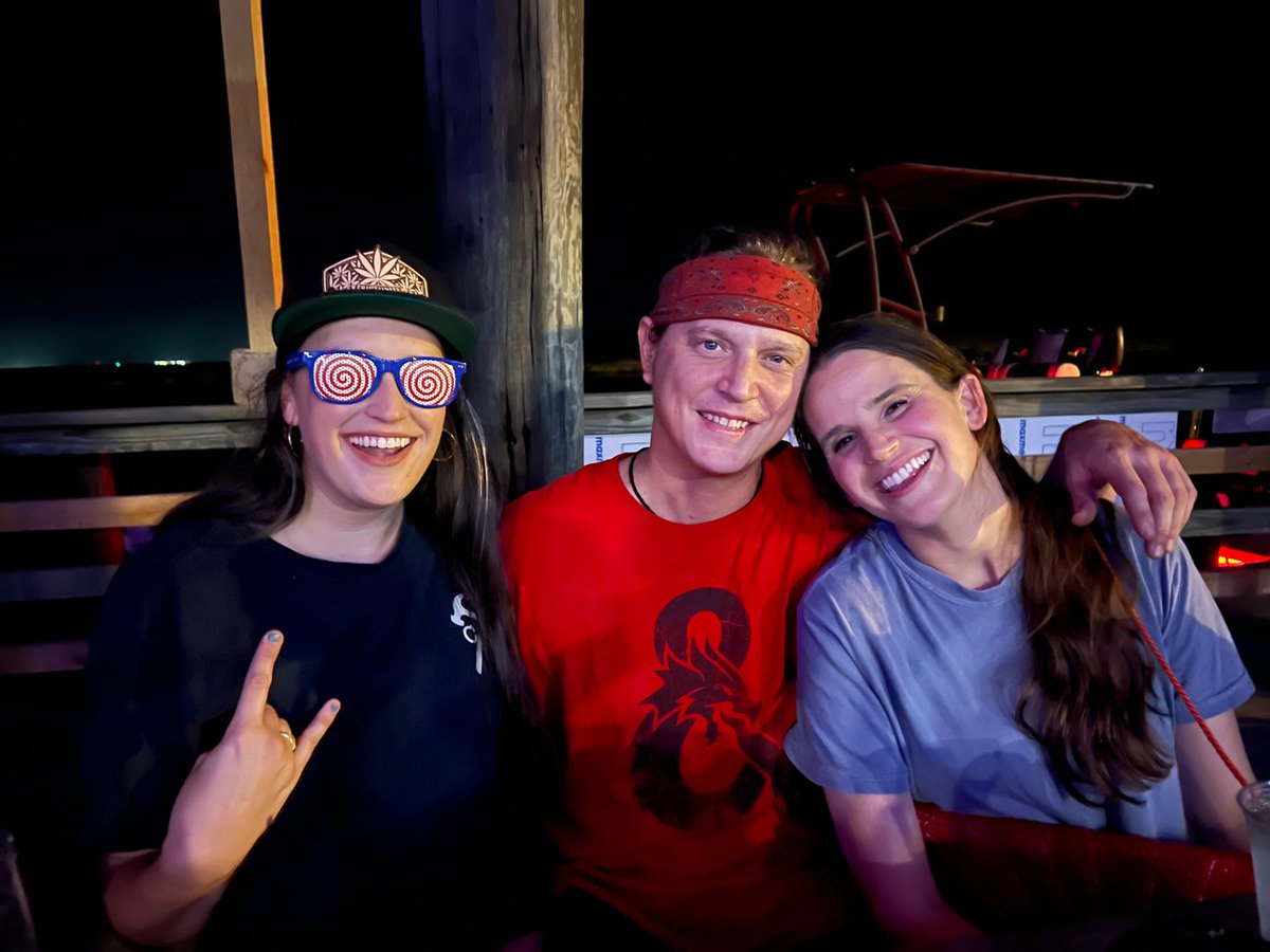 LetsTriptonite's tweet photo. Just rockin out and having fun with the Jamily
#PartyPros https://t.co/l8GU3JMkFB