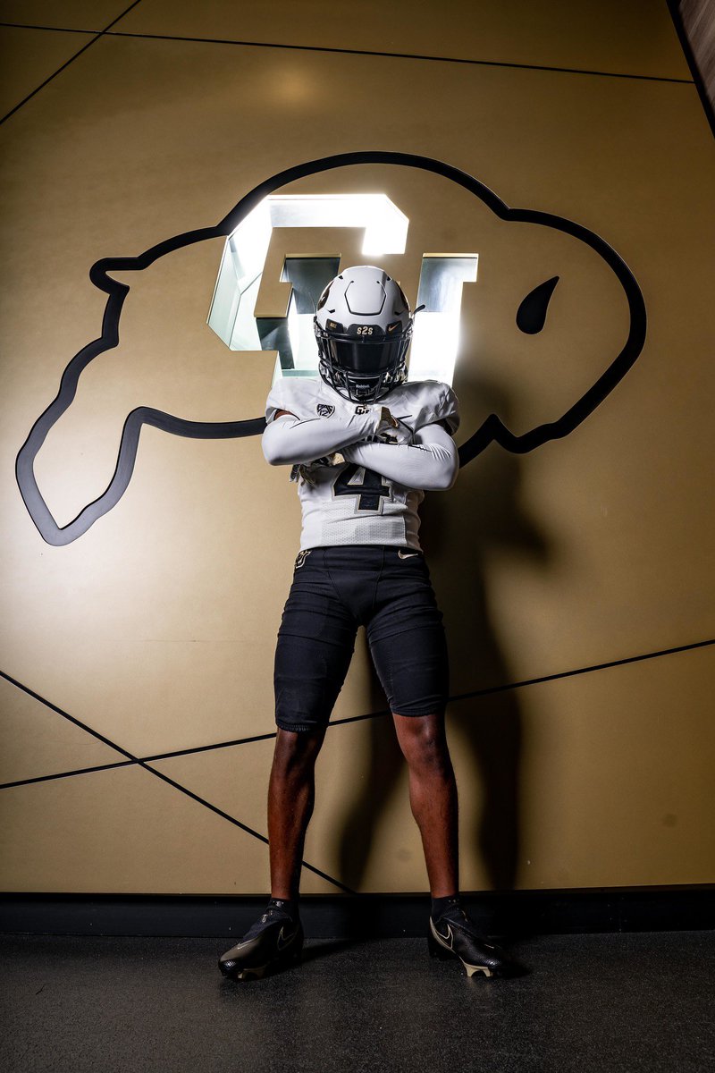 nemoharrison4's tweet photo. Had a great time on my unofficial visit at The University of Colorado Boulder.
Thank you for the Love &amp; Hospitality!!
@CUBuffsFootball @CUFBRecruit 
@Ballhawk__8 @PhilMcGeoghan #SkoBuffs 🦬 @LBCORT @DarianLH3 @adamgorney  @TheRBCoach https://t.co/h2eFkZCkyn