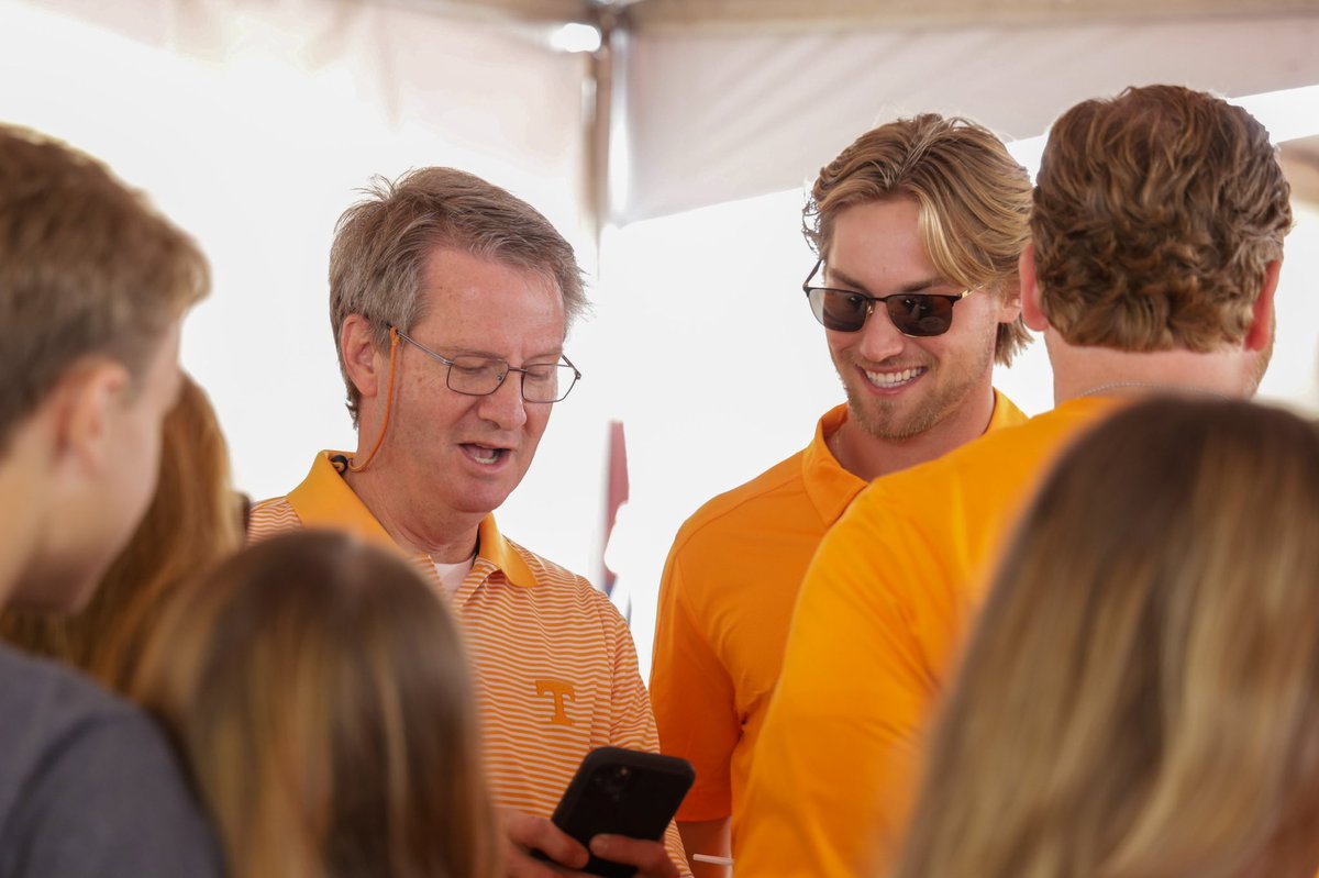 nextlevelnil's tweet photo. Thanks to everyone who came out to our first tailgate with @D1_HardinValley and RecruitMe app… it was a great day to be a Vol!! https://t.co/fp3geJg8k4