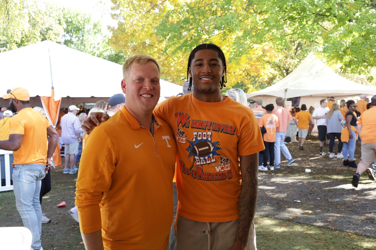 nextlevelnil's tweet photo. Thanks to everyone who came out to our first tailgate with @D1_HardinValley and RecruitMe app… it was a great day to be a Vol!! https://t.co/fp3geJg8k4
