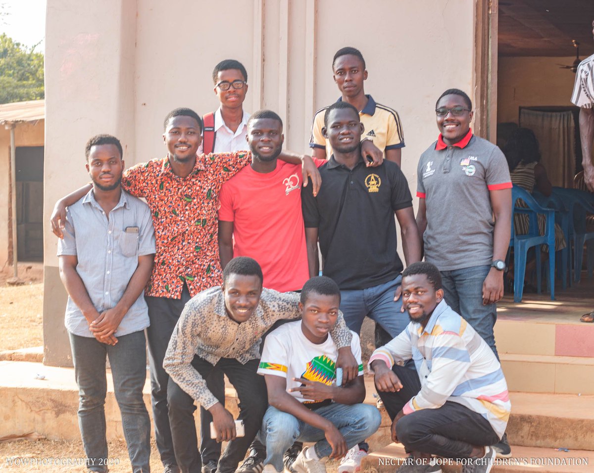 deep__connect's tweet photo. During March 2020, Nectar of Hope for Children Foundation in collaboration with the KNUST administration donated solar powered street lights to Bekwai Feyiase, a community in the Ashanti Region which had no electricity.
#volunteering #childeducation #NGO https://t.co/WouTowHnvD