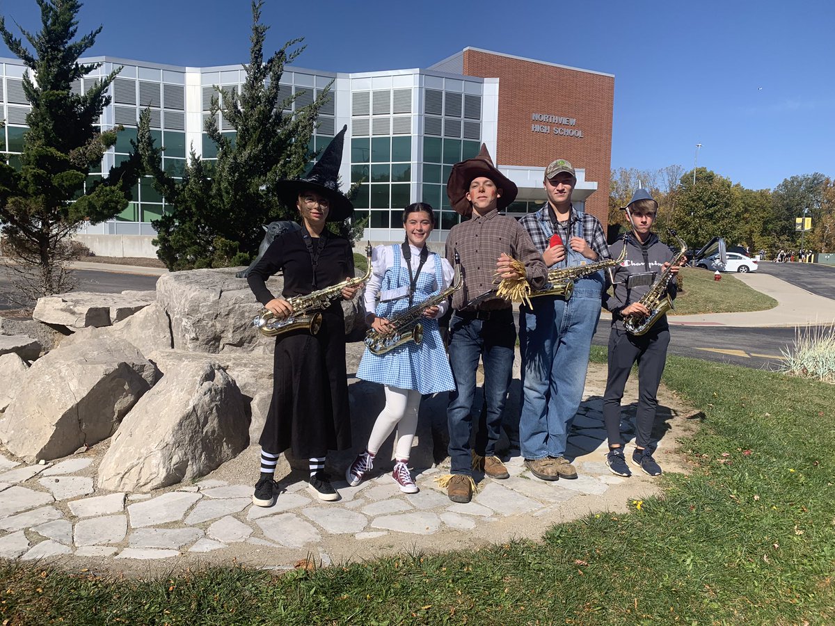 EVGVikingBand's tweet photo. Some members of the EVG band at Sylvania Fall Festival Parade today. They sounded even better than they looked! Great job today, represented our school in a fine fashion! https://t.co/Jq1ChIq5TR
