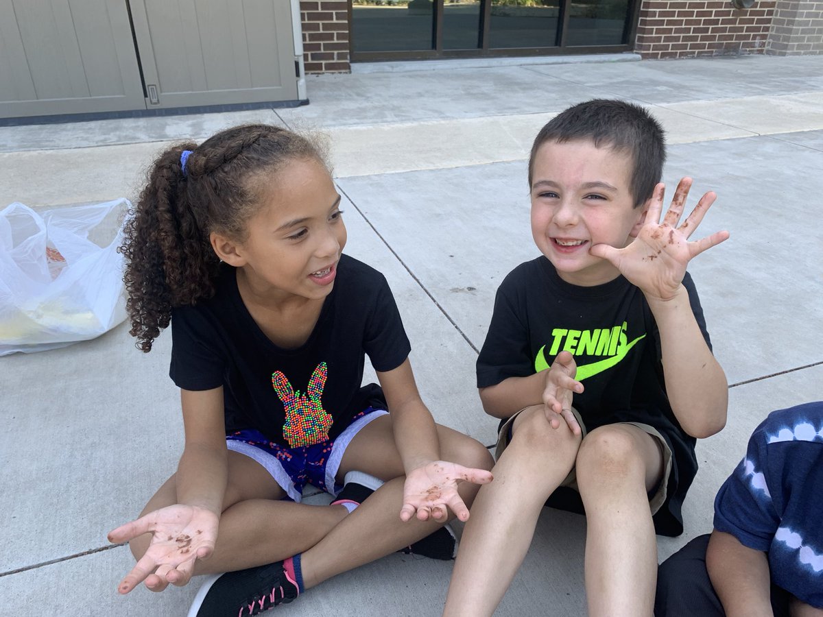 Alexa Barker (@mrsbarker_can) on Twitter photo Look what happens when chocolate chips are heated!! <a href="/canSTEM/">Cannon Cubs</a> #CanKinder #BeCannonProud Look what happens when chocolate chips are heated!! <a href="/canSTEM/">Cannon Cubs</a> #CanKinder #BeCannonProud