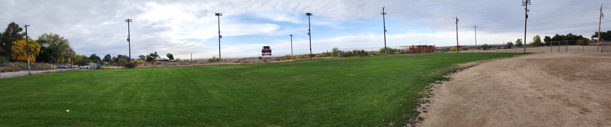 CordovaAlbanie's tweet photo. #265ft in left field #252ft center field, #239ft right field. Worked on rhythm, feeling, and thinking oppo field today. Challenge/Goal - is to get one out on this field! https://t.co/2K1fJnetAz