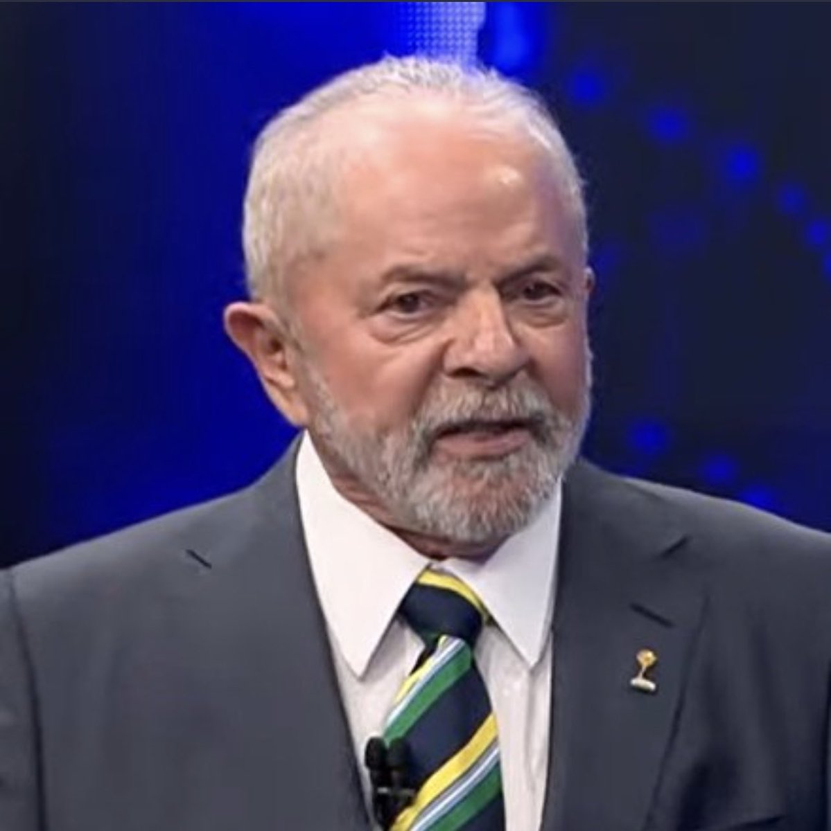 otimistaoficial's tweet photo. Sabia que já tinha visto essa gravata #DebatenaBand https://t.co/VvVv3FYCs7