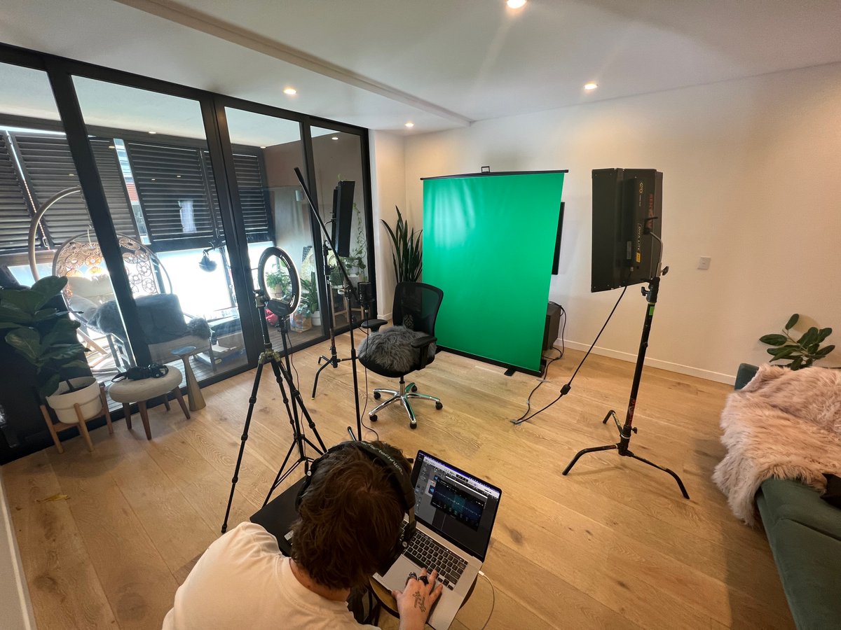 revealitTV's tweet photo. Exciting times at Revealit TV as we get ready for the beta release of our first 20 videos to our first 1000 users.
#TheFutureOfTV https://t.co/k2VJlmWARv