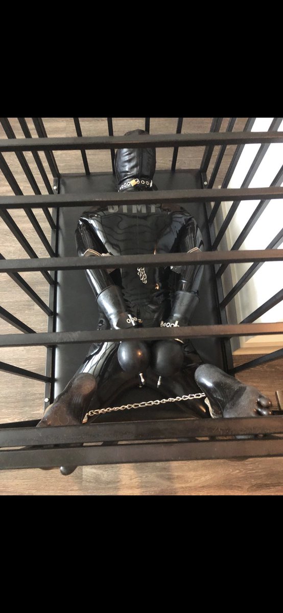 alexroped's tweet photo. Proper storage attire. :-) https://t.co/2zjRXkgciU