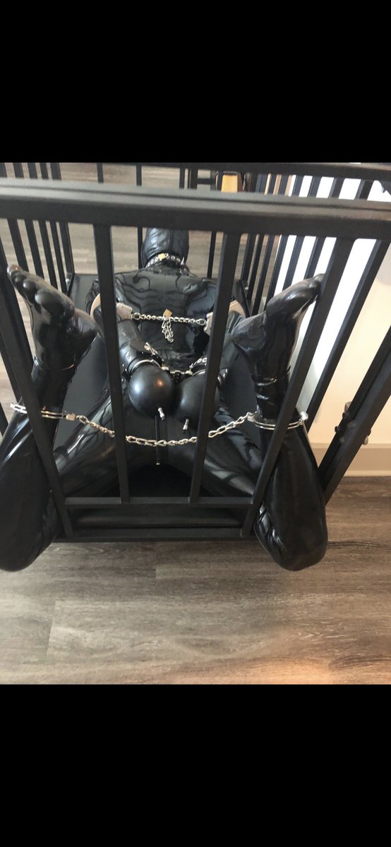alexroped's tweet photo. Proper storage attire. :-) https://t.co/2zjRXkgciU