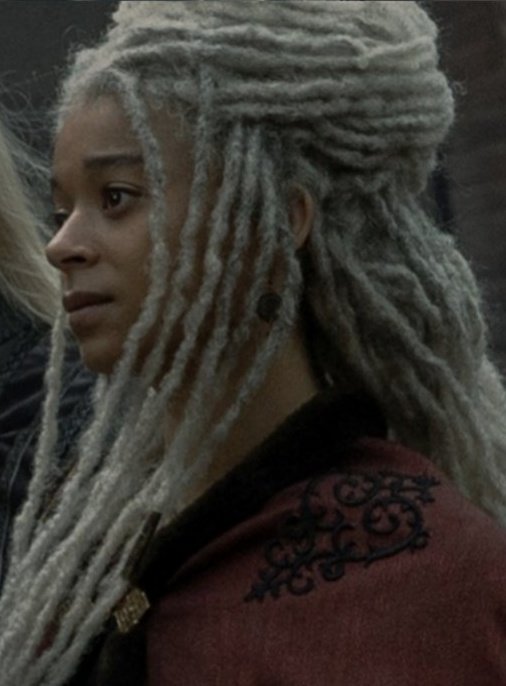 vhagarbunda's tweet photo. Pra mim a melhor caracterização de house of the dragon é a dos velaryon &amp; targaryen-velaryon. O casting foi impecável, as melhores laces são deles, os figurinos, os cenários, tudo em torno deles é perfeito e eles conseguiram transmitir toda grandiosidade da casa eu amei https://t.co/eiwsawtasl