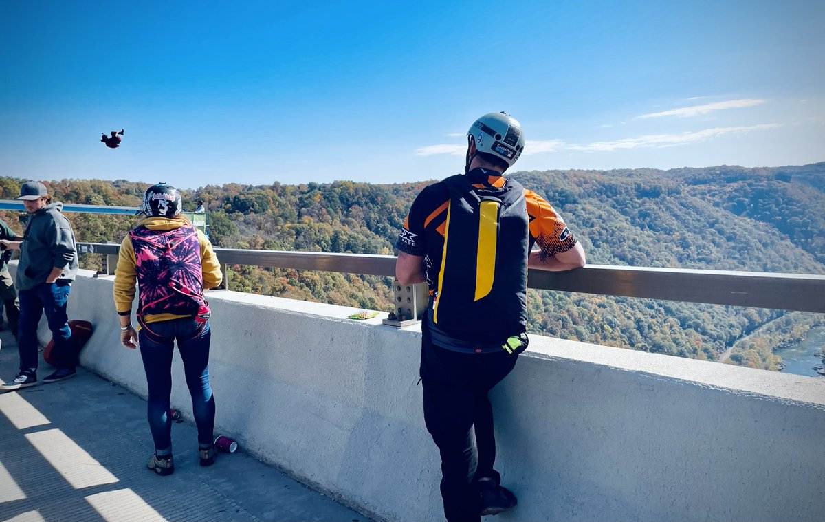 shanes113's tweet photo. Bridge Day 2022!!  Various vids and pics of skydivers and repellers. @WOAYNewsWatch https://t.co/ZhMNkFfnB5
