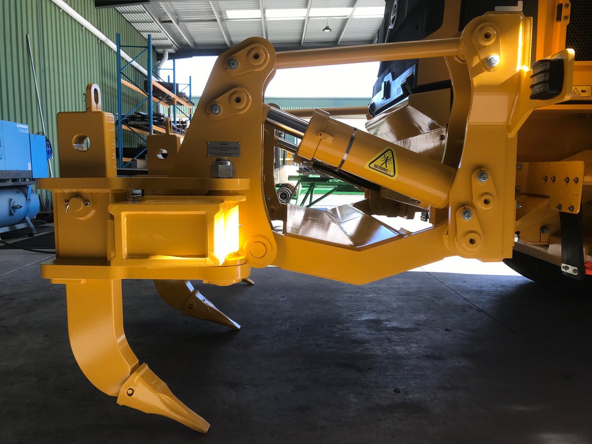 GessnerInd's tweet photo. Not the best photos.  But arguably our largest loader ripper to date.  The Gessner LLC4 rear rippers were  fabricated and fitted for CJD Equipment on a new Volvo L220H 360hp wheel loader. https://t.co/BGBrOdHZUj